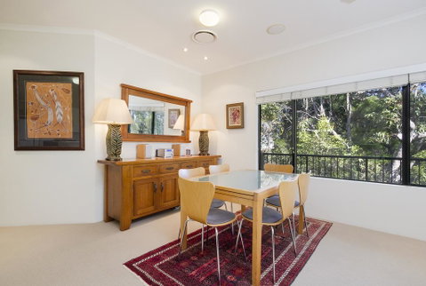 6 Avenal - Australian Directory 3