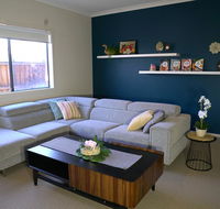6 Bedrooms Contemporary Big House at Pakenhem - Australian Directory