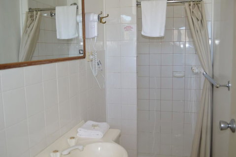 6 Lakeview Plaza - Australian Directory 1