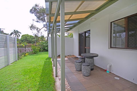 6 Petrie Ave, Marcoola, Pet Friendly, Linen Supplied - Australian Directory 3