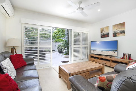 6/75 Noosa Parade - Australian Directory 2