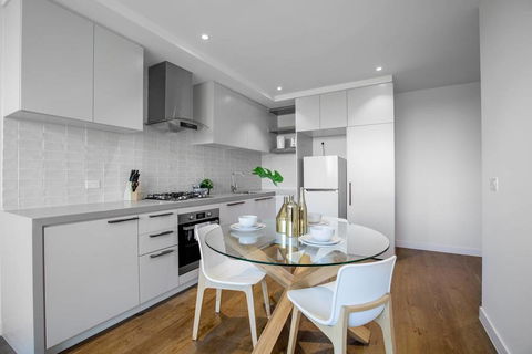 61, Boutique One-bedroom, Boxhill Central, Mall - Australian Directory 2