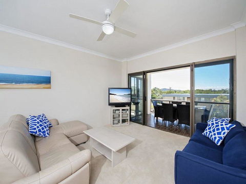 7 The Dunes @ Fingal Bay - Australian Directory 3