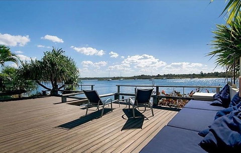 78 Noosa Parade - Australian Directory 2