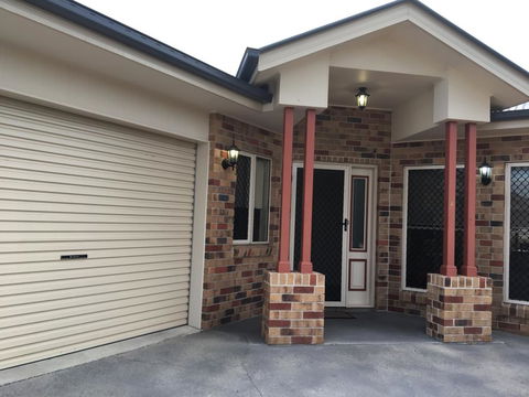 89 On Guy - Australian Directory 0