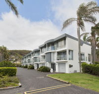 9 Cirrus  Fingal Bay - Australian Directory