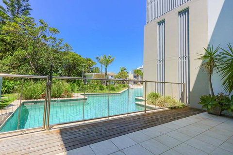A Deluxe Swim Up - Drift Apartments South - Australian Directory 1