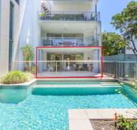 A Deluxe Swim Up - Drift Apartments South - Australian Directory