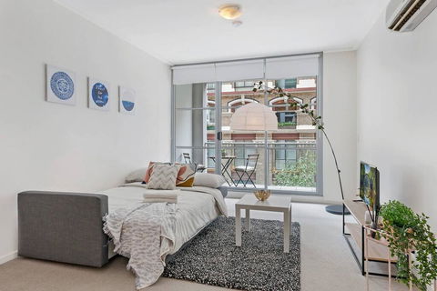 A Modern & Stylish Studio Near Darling Harbour - Australian Directory 3