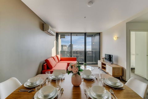 A Modern 2BR CBD Apt, City Views, FREE Parking - Australian Directory 3