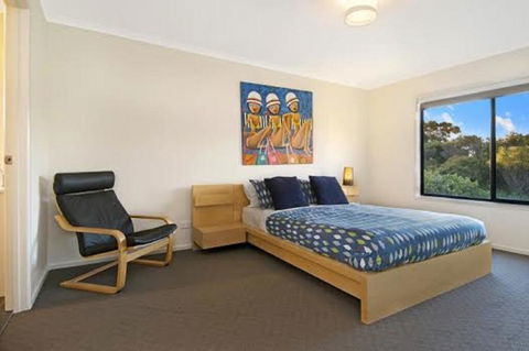 A One One Two At Island Beach - Australian Directory 2