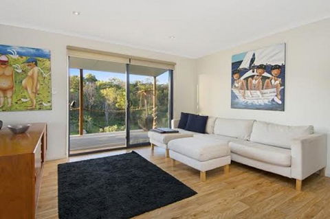 A One One Two At Island Beach - Australian Directory 3
