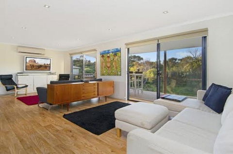 A One One Two At Island Beach - Australian Directory 1