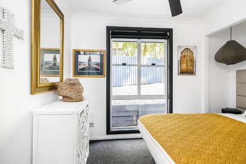A PERFECT STAY - Black Star - Australian Directory 3