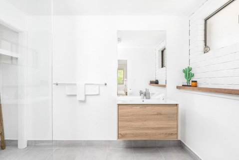 A PERFECT STAY - Sea Salt - Australian Directory 3