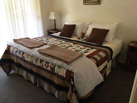 Abelia House B &B - Australian Directory 1