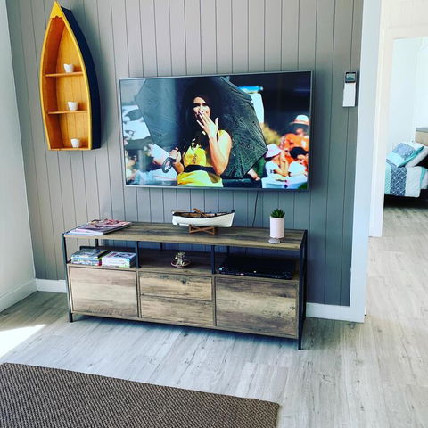 Abode Callala Beach Jervis Bay - 100m To Beach! - Australian Directory 3