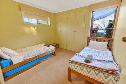 Above Sunset - 100m From The Paynesville Lakes - Australian Directory 1
