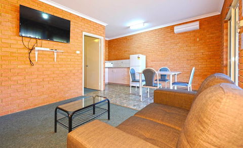 Abrolhos Reef Lodge - Australian Directory 3