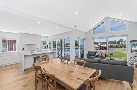 Absolute - Australian Directory 0