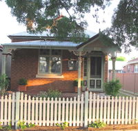 Acacia Cottage on Peel Bathurst - Australian Directory