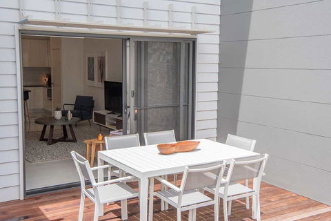 Acacia Villa - Australian Directory 3