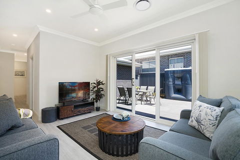 Accommodation Hunter - Adams Street Maitland - Australian Directory 1