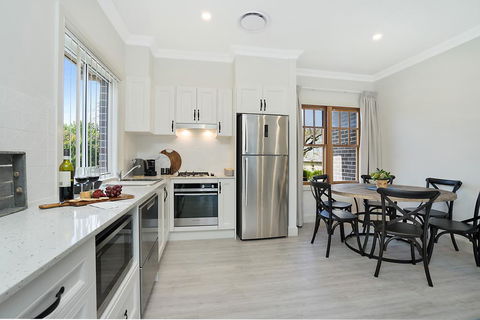 Accommodation Hunter - Adams Street Maitland - Australian Directory 2