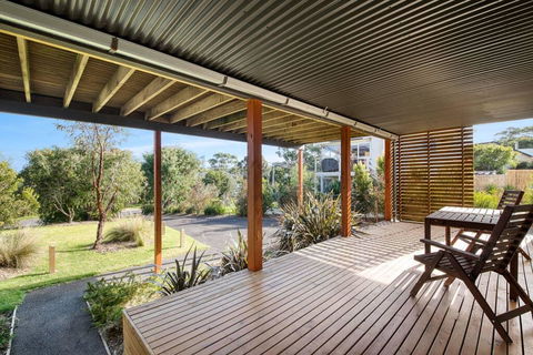 Acqua Vista - Water View, Fireplace, Walk To Beach - Australian Directory 3