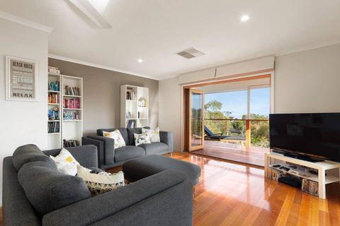 Acqua Vista - Water View, Fireplace, Walk To Beach - Australian Directory 1
