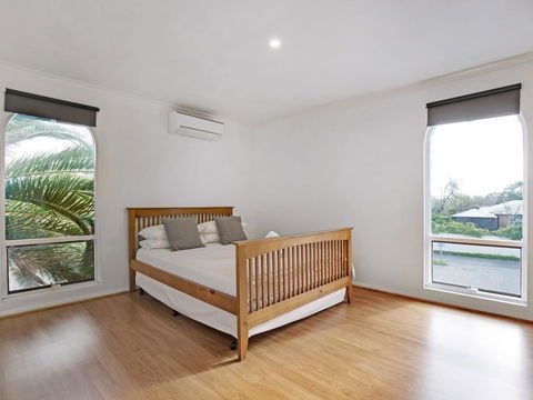 Adelaide Holiday Homes - Australian Directory 0