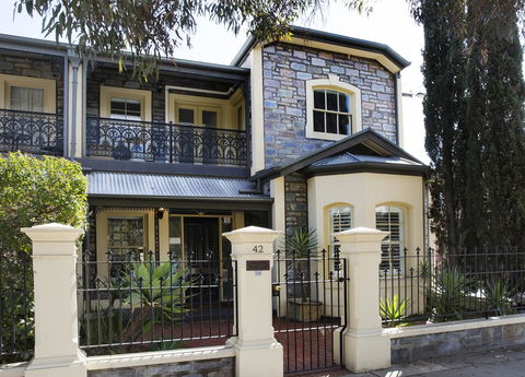 Adelaide Mackinnon - Australian Directory 0