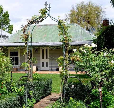 Drayshed Cottage - Australian Directory 0