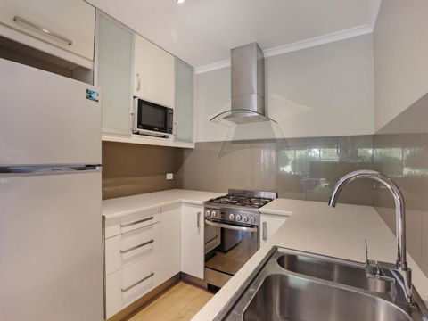 Eagle Heights Holiday Units - Australian Directory 4