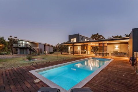 Eagle Rise Plus Studio - Australian Directory 0