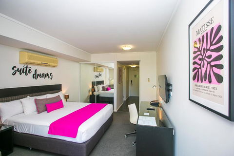 East Perth Suites Hotel - Australian Directory 2