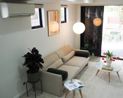 East Perth Townhouse - Australian Directory 2