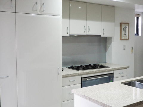 East Perth Townhouse - Australian Directory 3