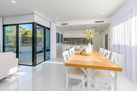 East Vic Park Luxe New Home - Australian Directory 1