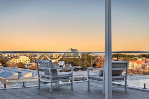 EAST34/60 - Urban Sanctuary - Australian Directory 3