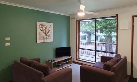 Eastern Beach Unit 6 - Australian Directory 1