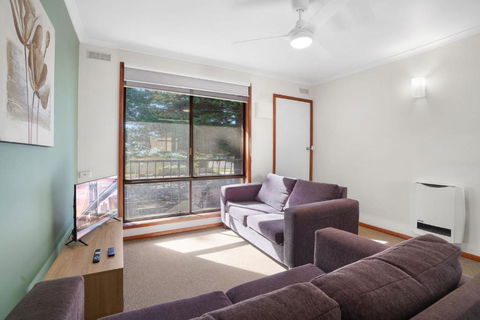 Eastern Beach Unit 6 - Australian Directory 0