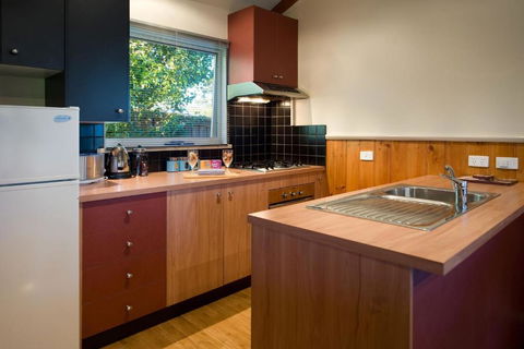 Eastern View Studio - Australian Directory 3
