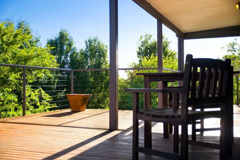 Eastern View Studio - Australian Directory 4