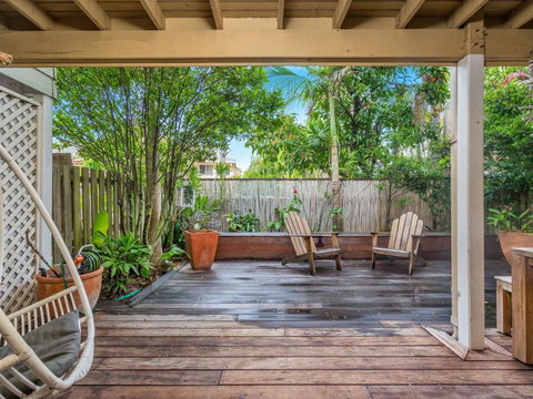 Eastpoint 4 - Australian Directory 2