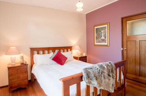 Easy Elva - Australian Directory 2