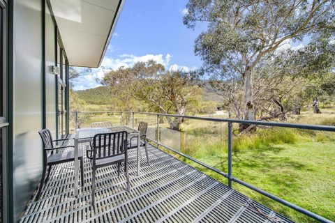 Ecocrackenback 14 Sustainable Chalet Close To The Slopes - Australian Directory 0