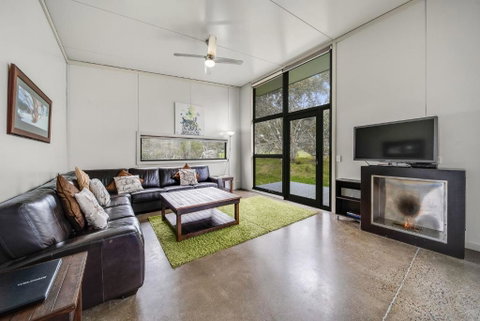 Ecocrackenback 2 Sustainable Chalet Close To The Slopes - Australian Directory 0