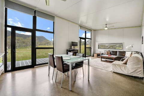 Ecocrackenback 7 Sustainable Chalet Close To The Slopes - Australian Directory 0
