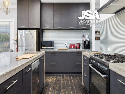 Edelweiss Cottage - Australian Directory 2